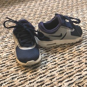 Toddler Nike Air, EUC